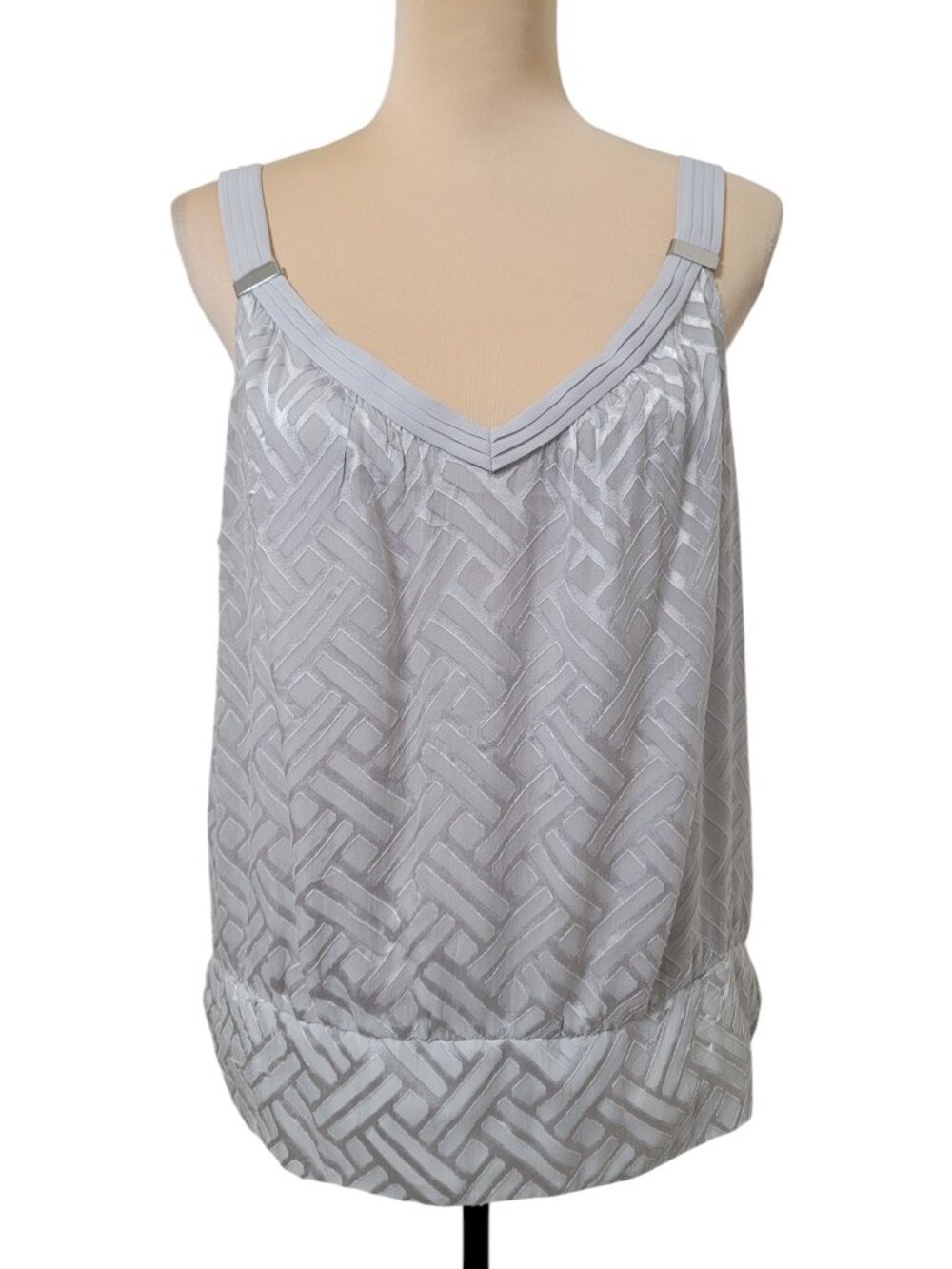 White House Black Market Size XL Silver/Gray Burnout Geo Pattern, Banded Hem Top